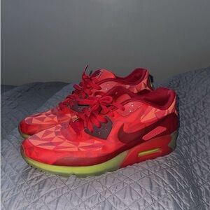 Nike Air Max 90
Mens 11
Red/volt
$80